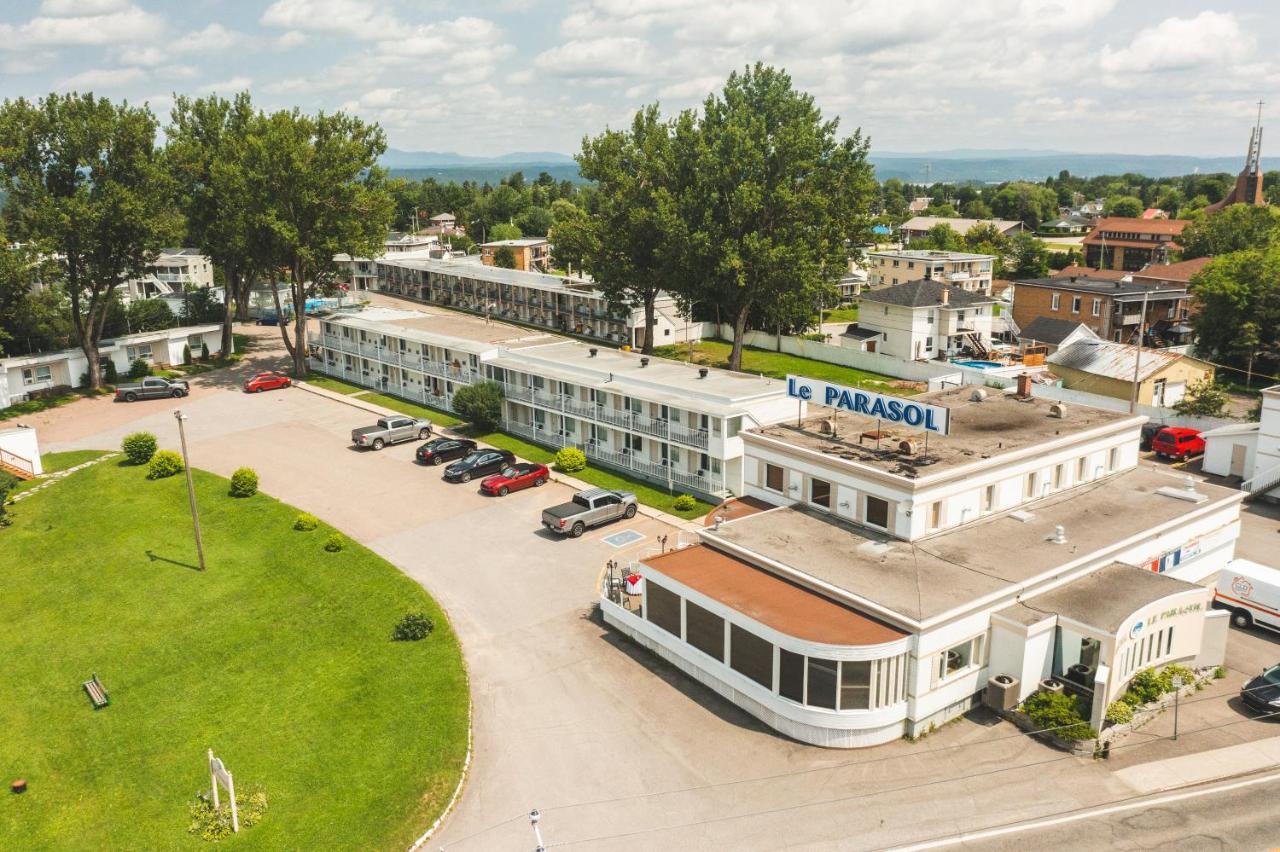 Auberge Le Parasol Chicoutimi Exterior foto