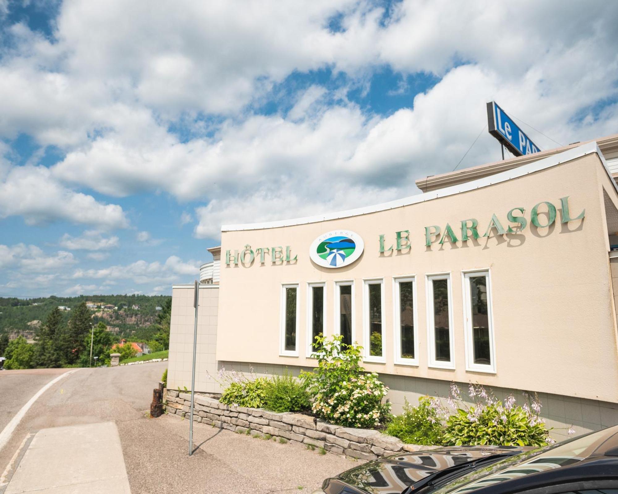 Auberge Le Parasol Chicoutimi Exterior foto