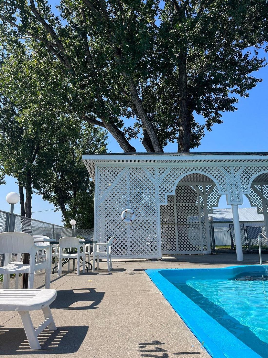 Auberge Le Parasol Chicoutimi Exterior foto